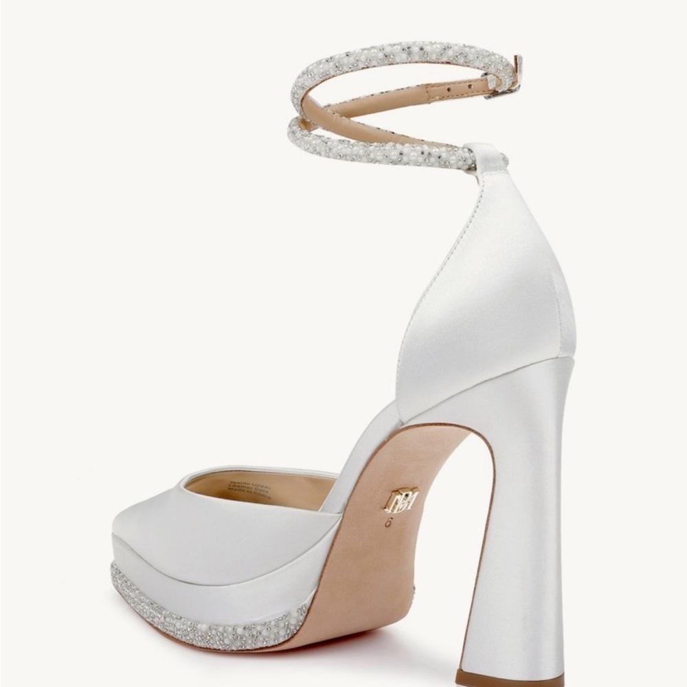 Badgley Mischka Silver and White Platform Heels - Picture 3 of 6